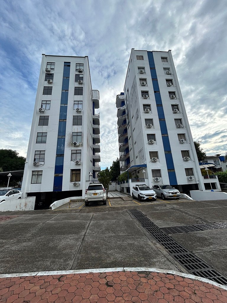 Apartamento Amblado en Conjunto Torres Flotantes