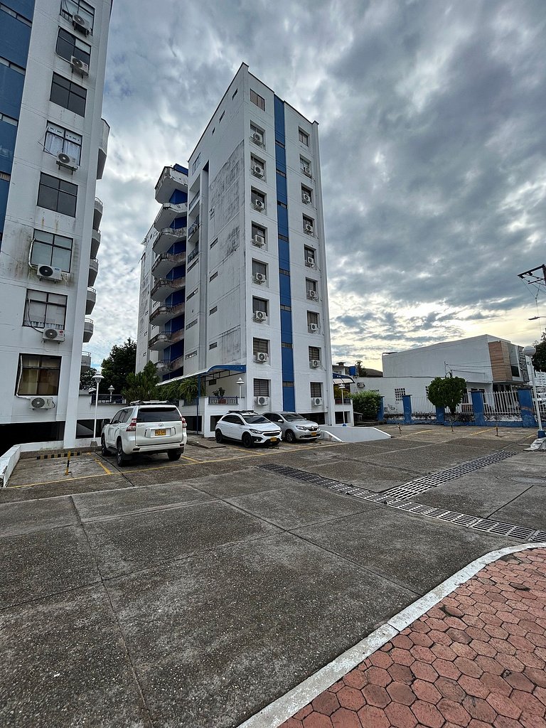 Apartamento Amblado en Conjunto Torres Flotantes