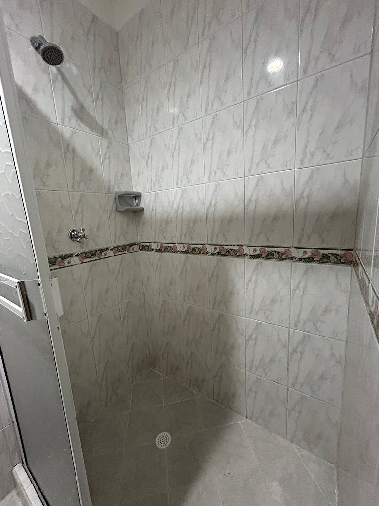 Apartamento Amblado en Conjunto Torres Flotantes