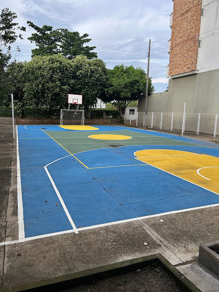 Apartamento Amblado en Conjunto Torres Flotantes